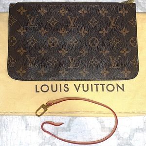 Louis  Vuitton Pouchette Wristlet